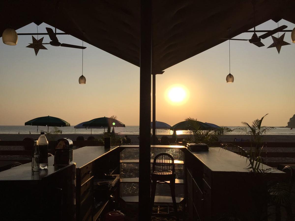 Anantra Sea View Resort Агонда Екстериор снимка